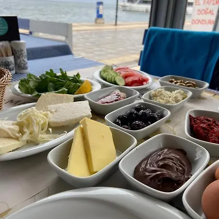 Готель Marin Чешме